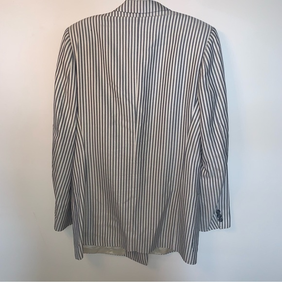 Hugo Boss 100% Silk White and Blue Pin Stripe Double-Breasted Blazer - Picture 2 of 12